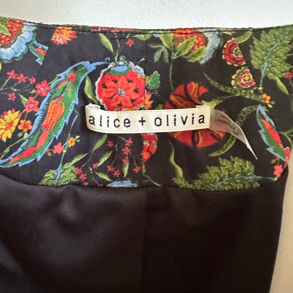Alice + Oliva Chriselle Embroidered Blazer - Picture 7 of 9
